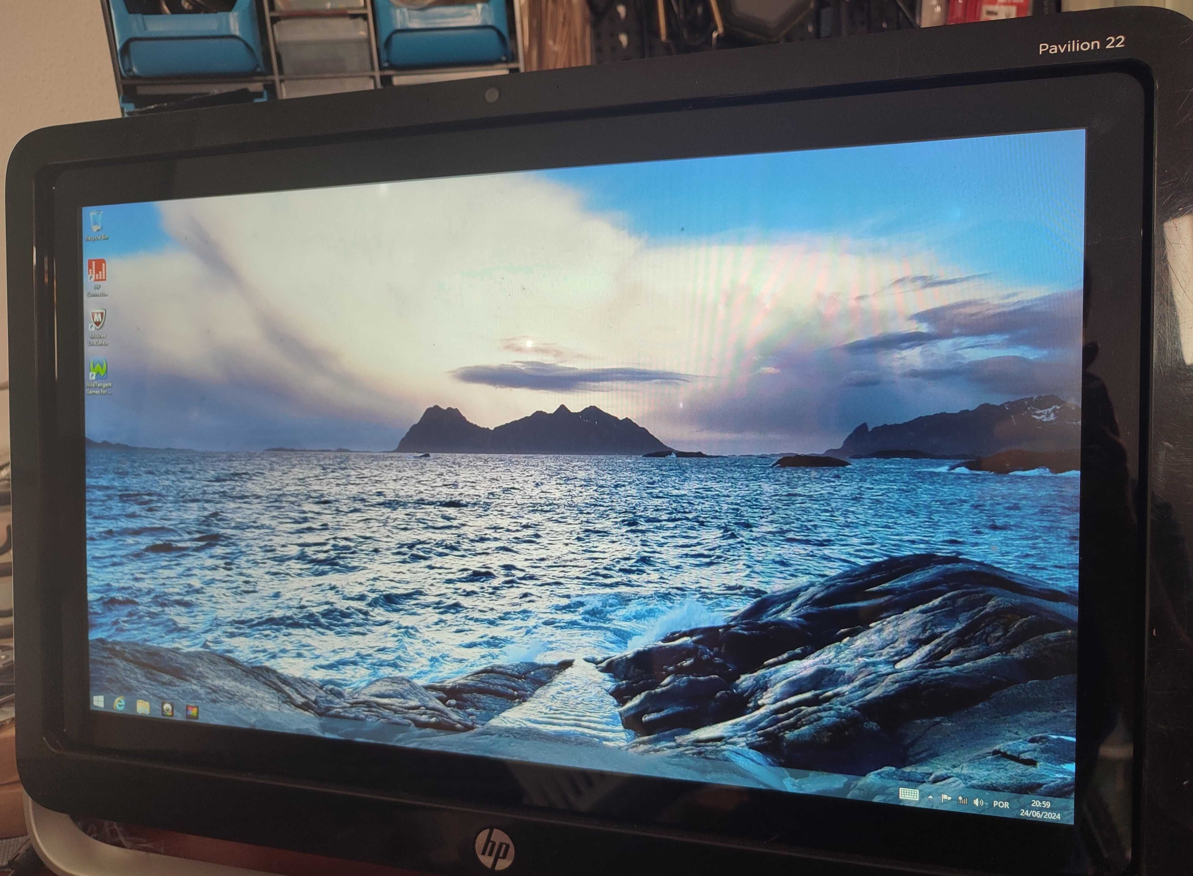 Computador HP Pavilion 22 All-in-one usado c\defeitos
