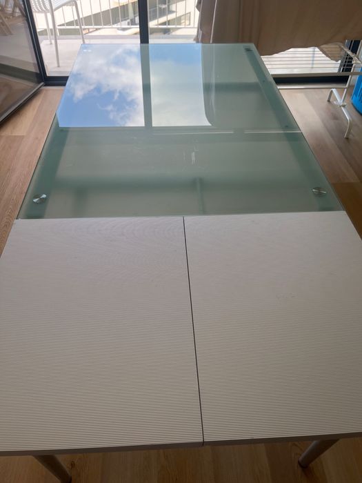 Mesa de vidro expansível