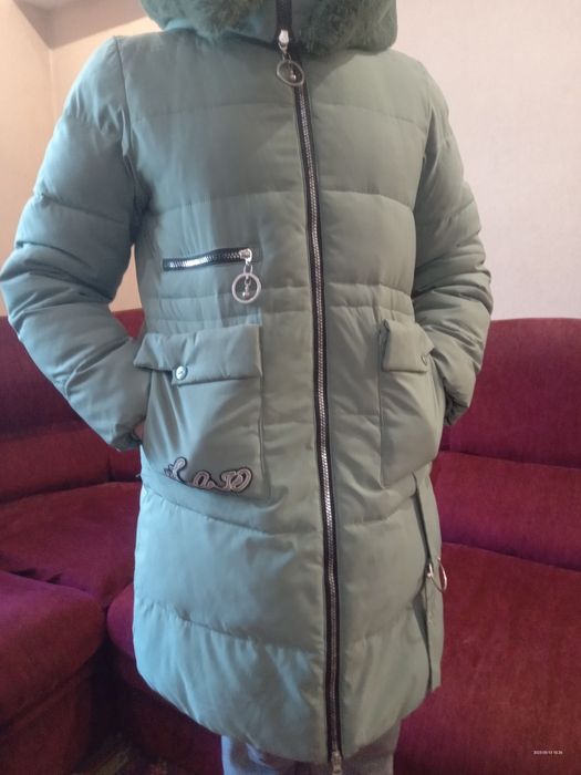Куртка зимова на дівчину