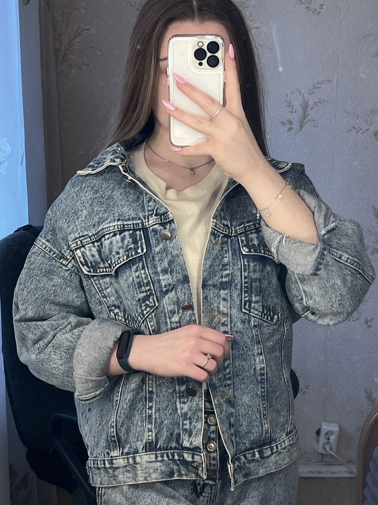 Джинсовка, джинсова куртка жіноча
