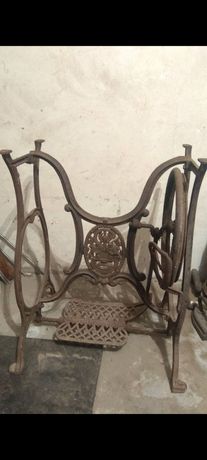 Станина, стіл від старовинної швейної машини