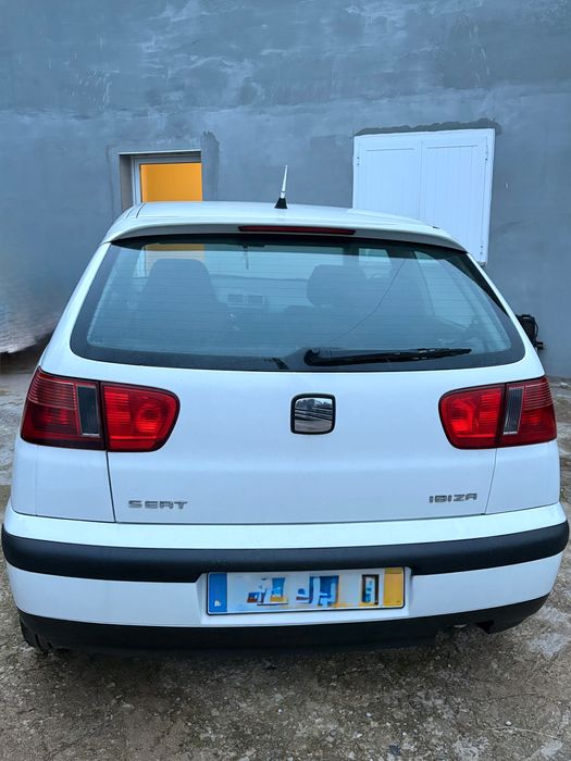 Seat Ibiza 5 lugares e 3 portas