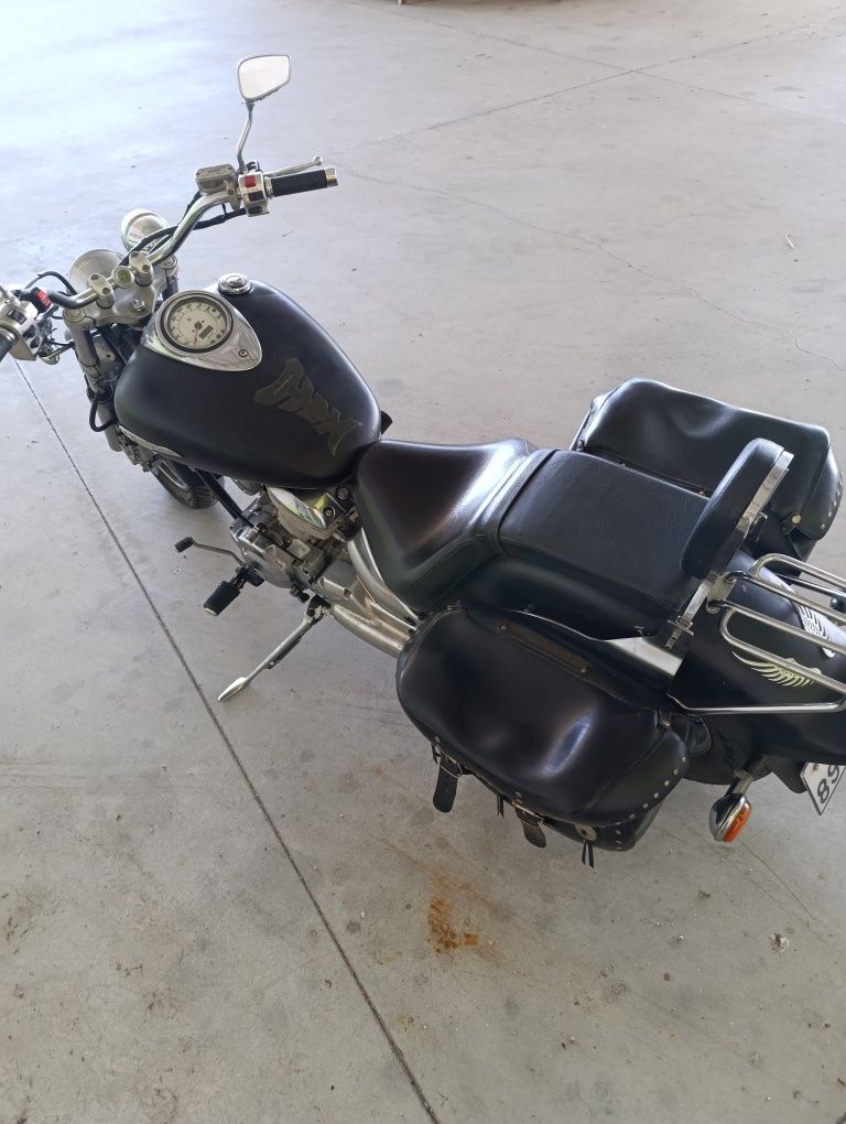 Moto clássica Yamaha Dragstar 1100 pouco usada, clássica, 35 mil km