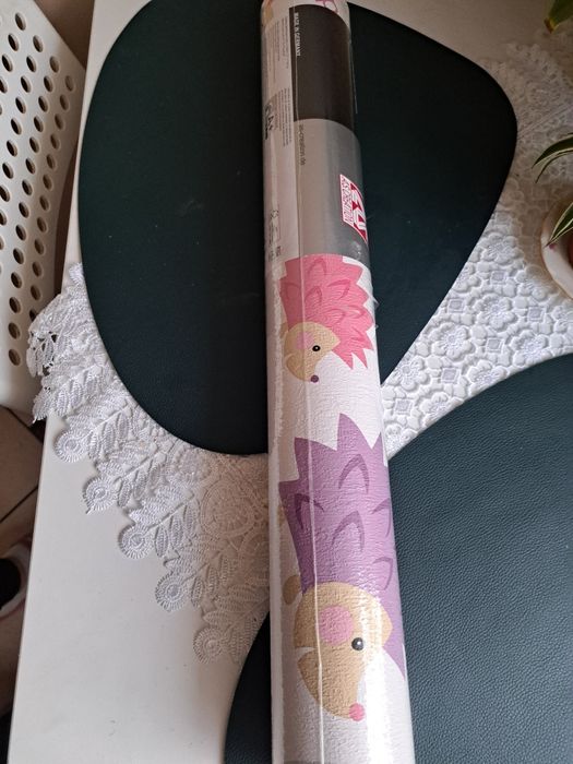 Tapeta papierowa w jeże.