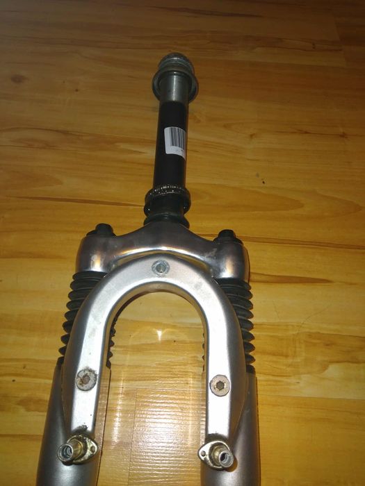 Teleskop/amortyzator rowerowy pod koło 28 cali.