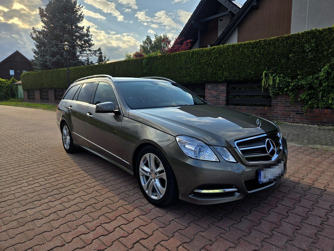 Mercedes-Benz Klasa E E350 CDI Avantgarde Blueefficiency 265KM 2013r