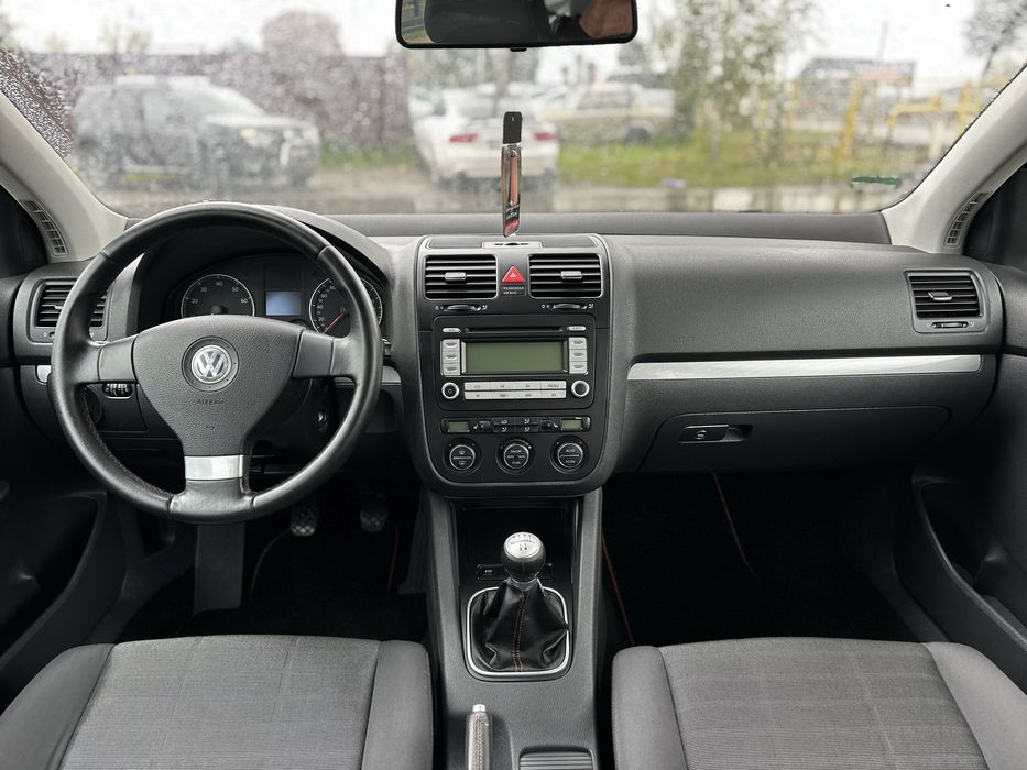 Продам Volkswagen Golf 5