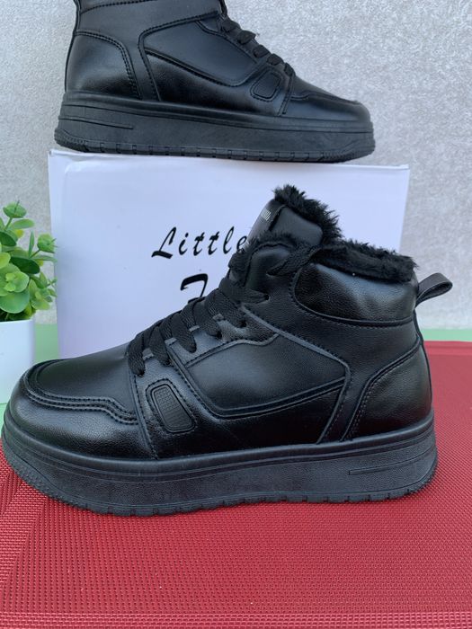 Кросівки зимові жіночі чорні р35.36.37.38.39.40