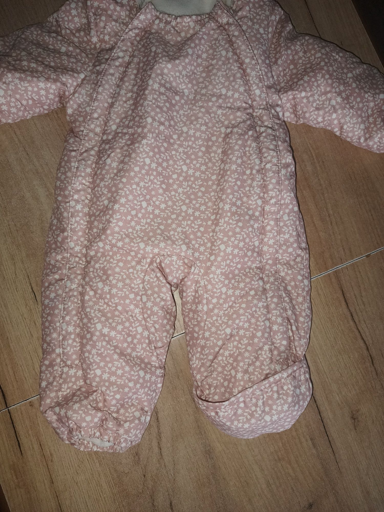 Piękny Kombinezon h&m jak nowy piękny wzór 56cm