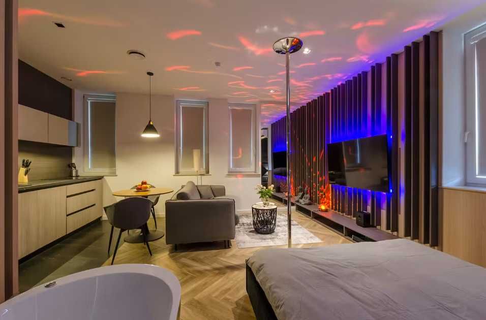 Prywatne Mieszkanie z Jacuzzi i Rurą do Tańca na wyłączność w centrum!