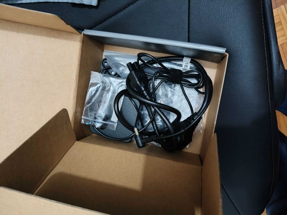 PC ASUS PN60-B5059ZD+ Teclado e rato HP