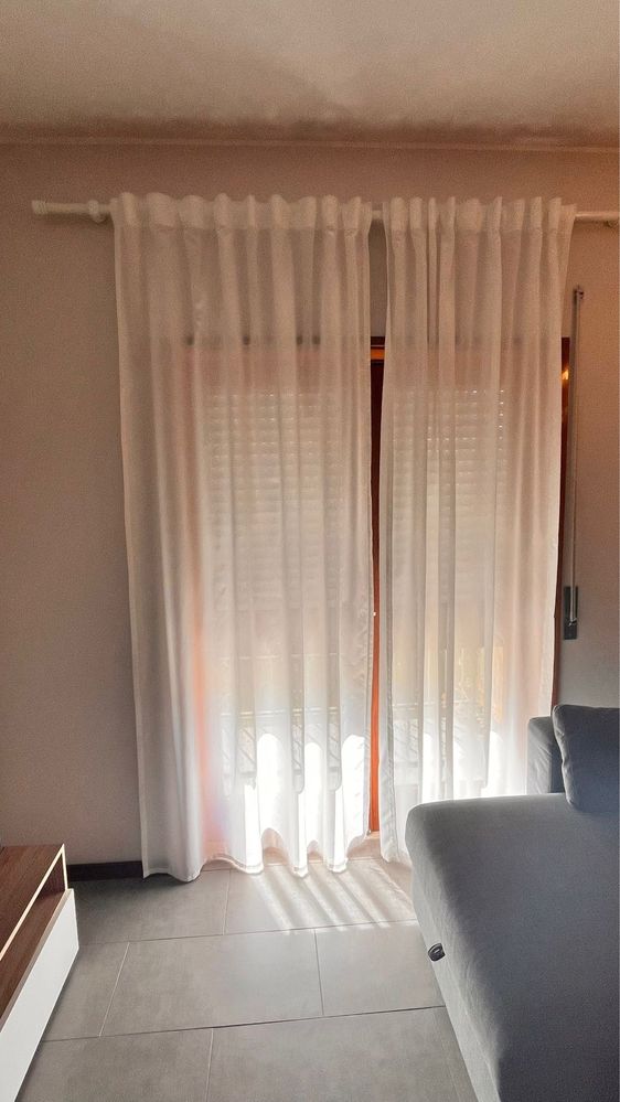 4 cortinas c/ varões