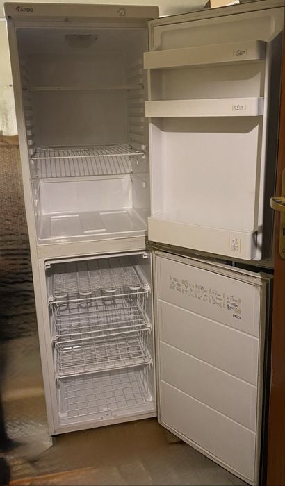 Lodówka ARDO CO27BA 130W 267l