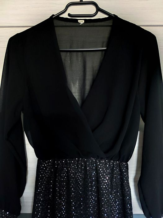 Piękna nowa błyszcząca sukienka XS