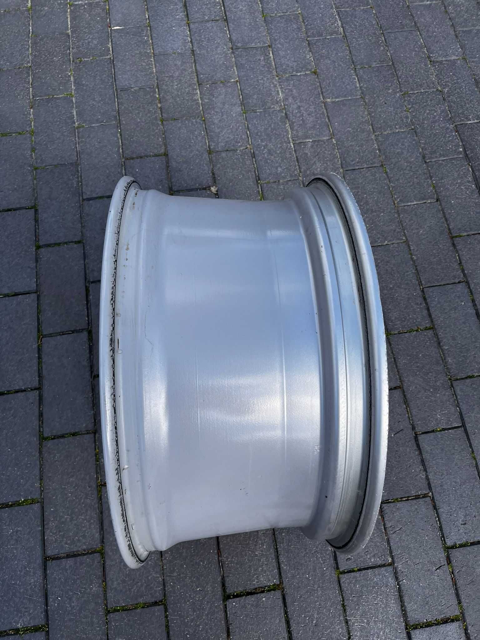 Felga Tesla Y 2024r