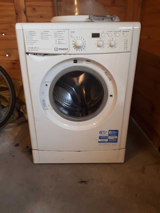 Pralka Indesit  IWD61051