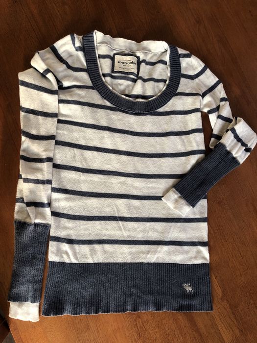 Sweter w paski szaro-niebieski