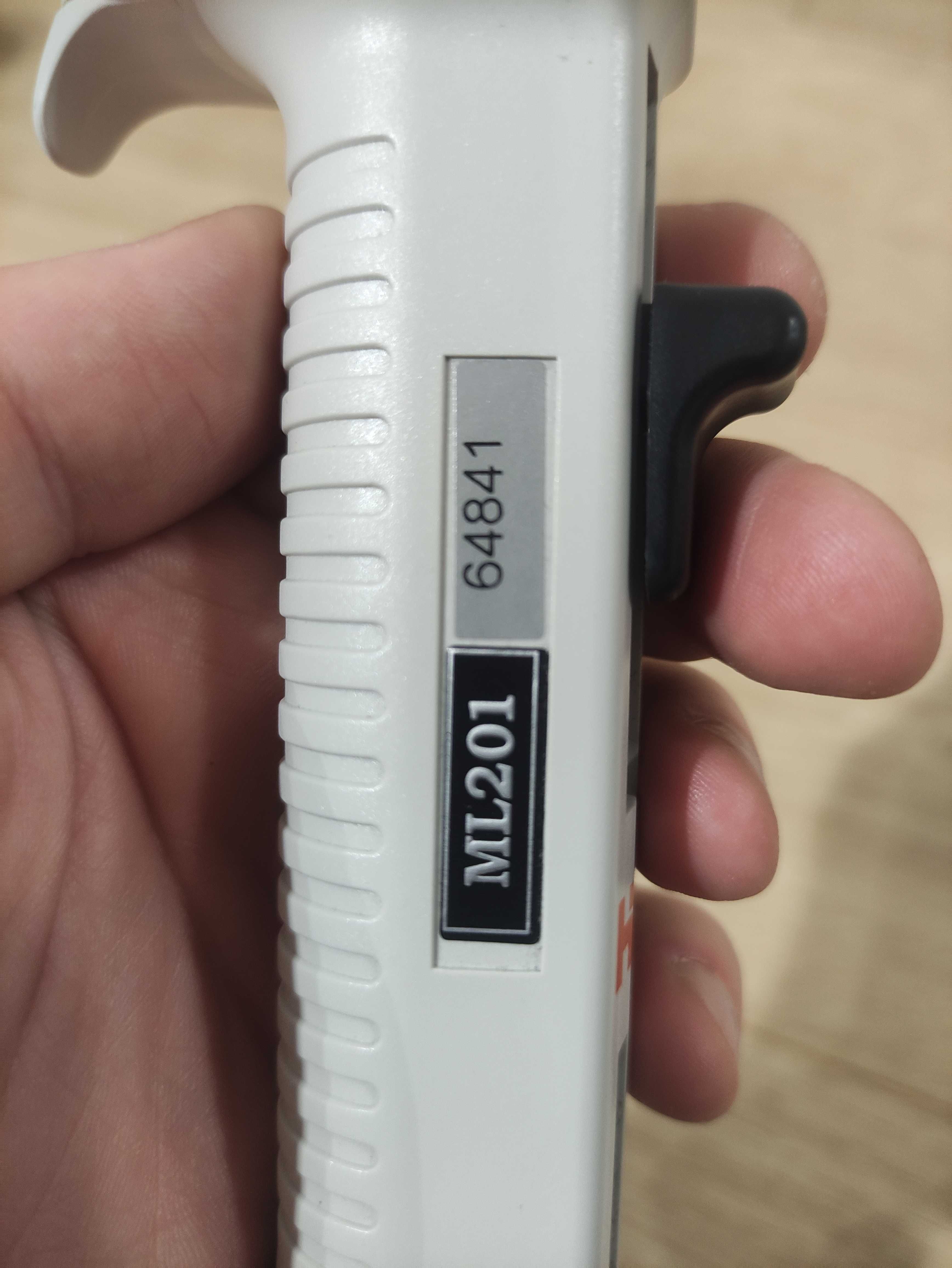 Dozownik strzykawkowy MINILAB 201 z adapterami do 50 ml - HTL