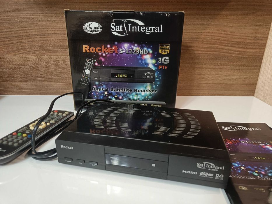 Спутниковий тюнер Sat-Integral Rocket S-1223HD