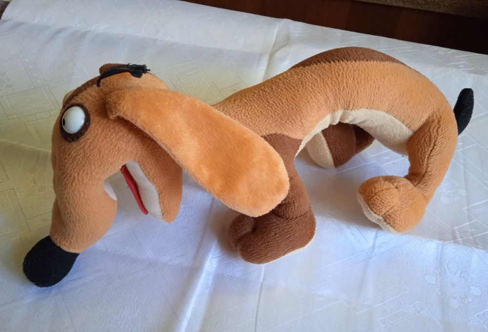 Мягкая игрушка "Собака такса". Б/У. Состояние хорошее.