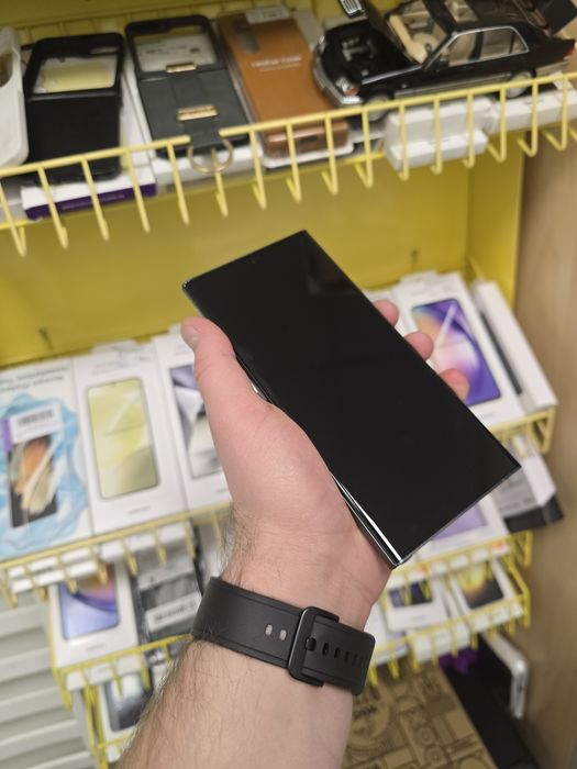 Samsung Galaxy S23 Ultra 12/512gb офіційний на подарунок