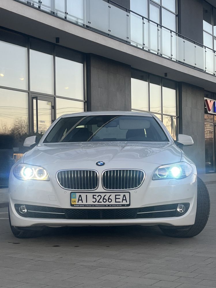 BMW 520i 2012 рік