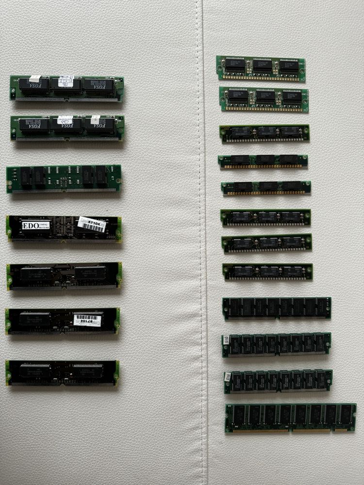 RAM e portátil antigo (x2)