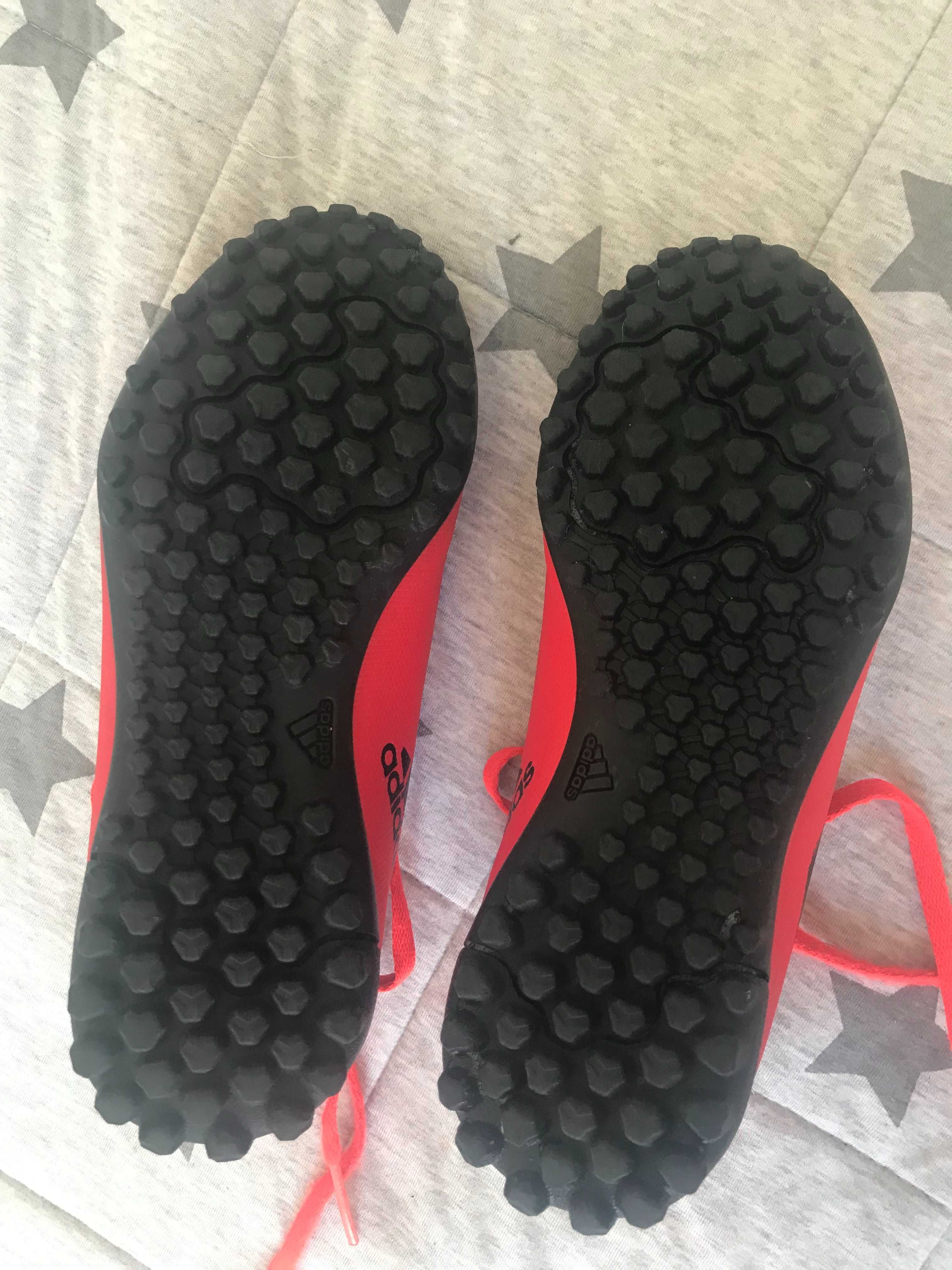 Chuteiras criança Adidas campo sintético 32