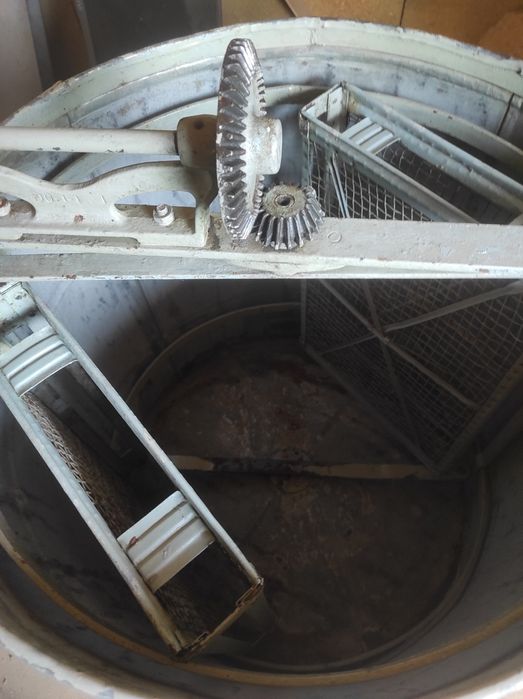 Медогонка оцинкованна.