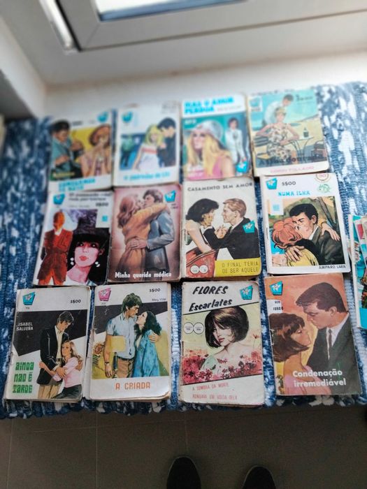 Livros de bolso cow-boy e