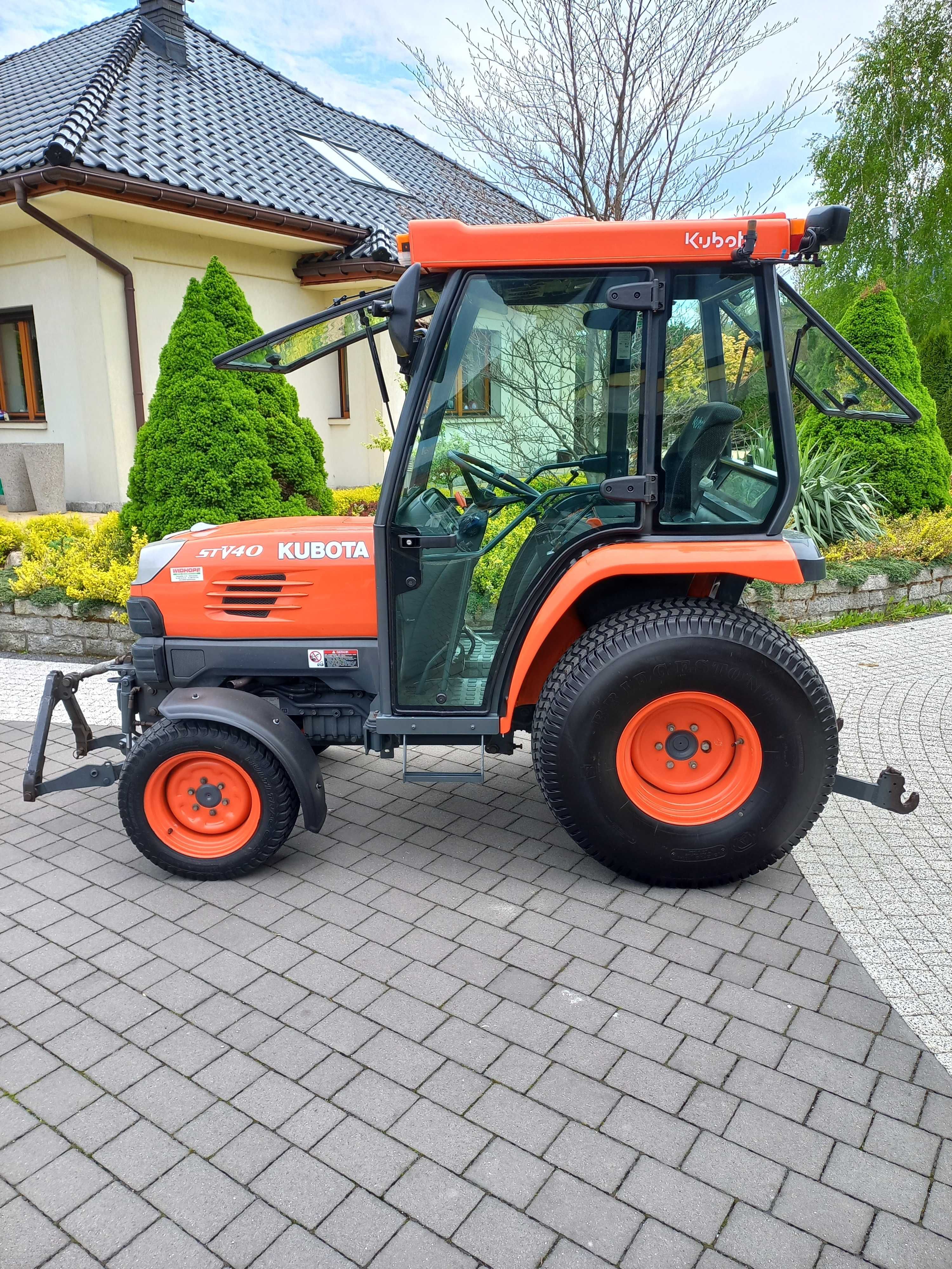 Traktorek Kubota STV