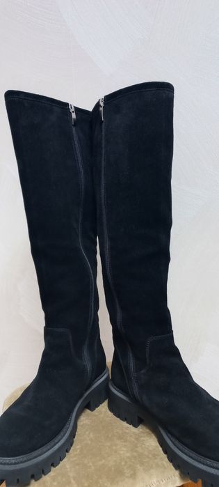 Чоботи чорні замшеві, жіночі