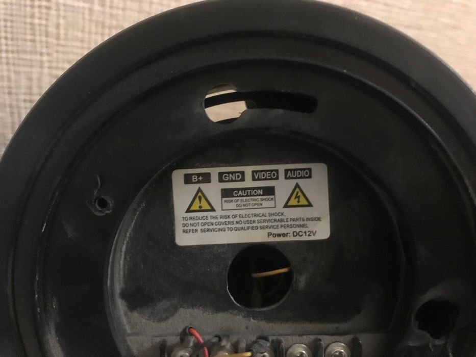 Камера відеоспостереження аналогова потолочна високої якості