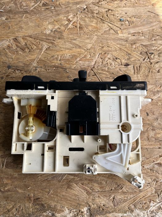 Блок управління пічкою з кондиціонером Opel Frontera B