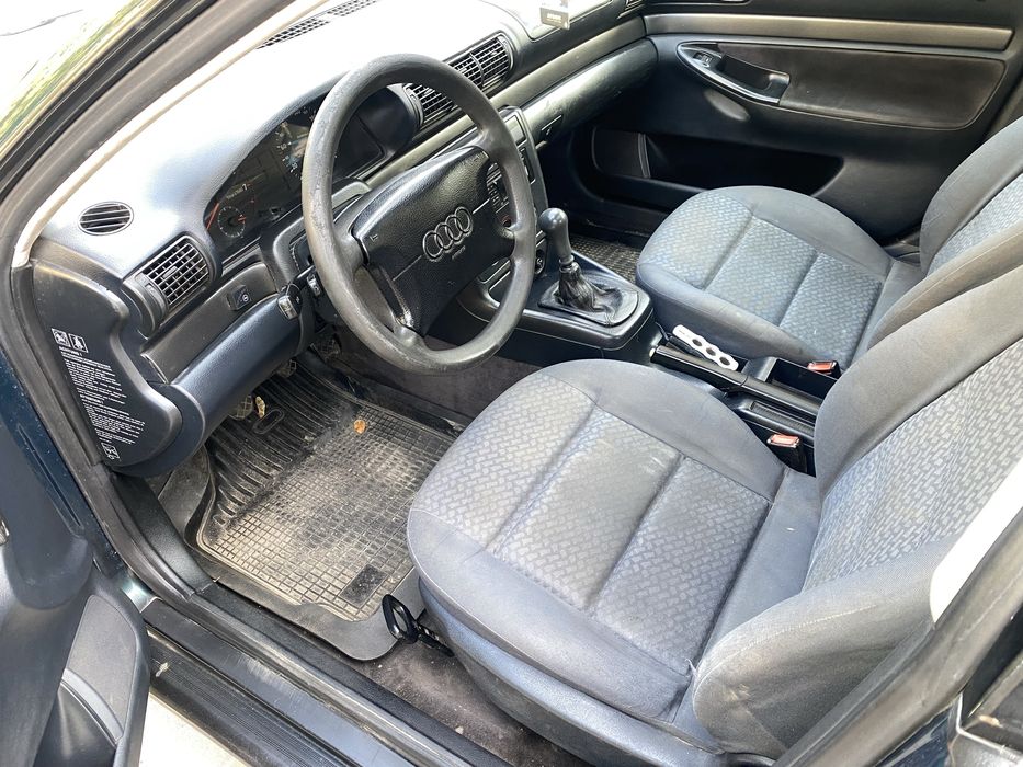 Audi A4B5 1.6 г/б НЕ КРАШЕНА
