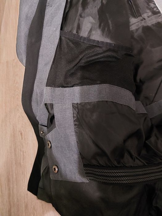 Зимова чоловіча куртка фірмова