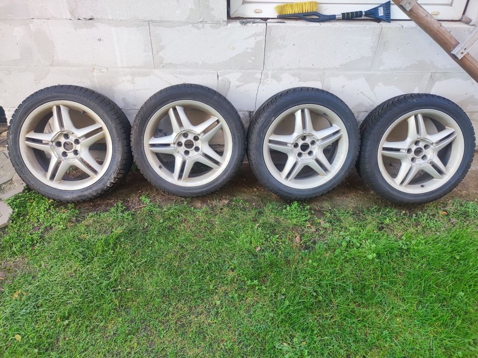 Opony zimowe 225/45 17 z felgami aluminiowymi 5x100 seat