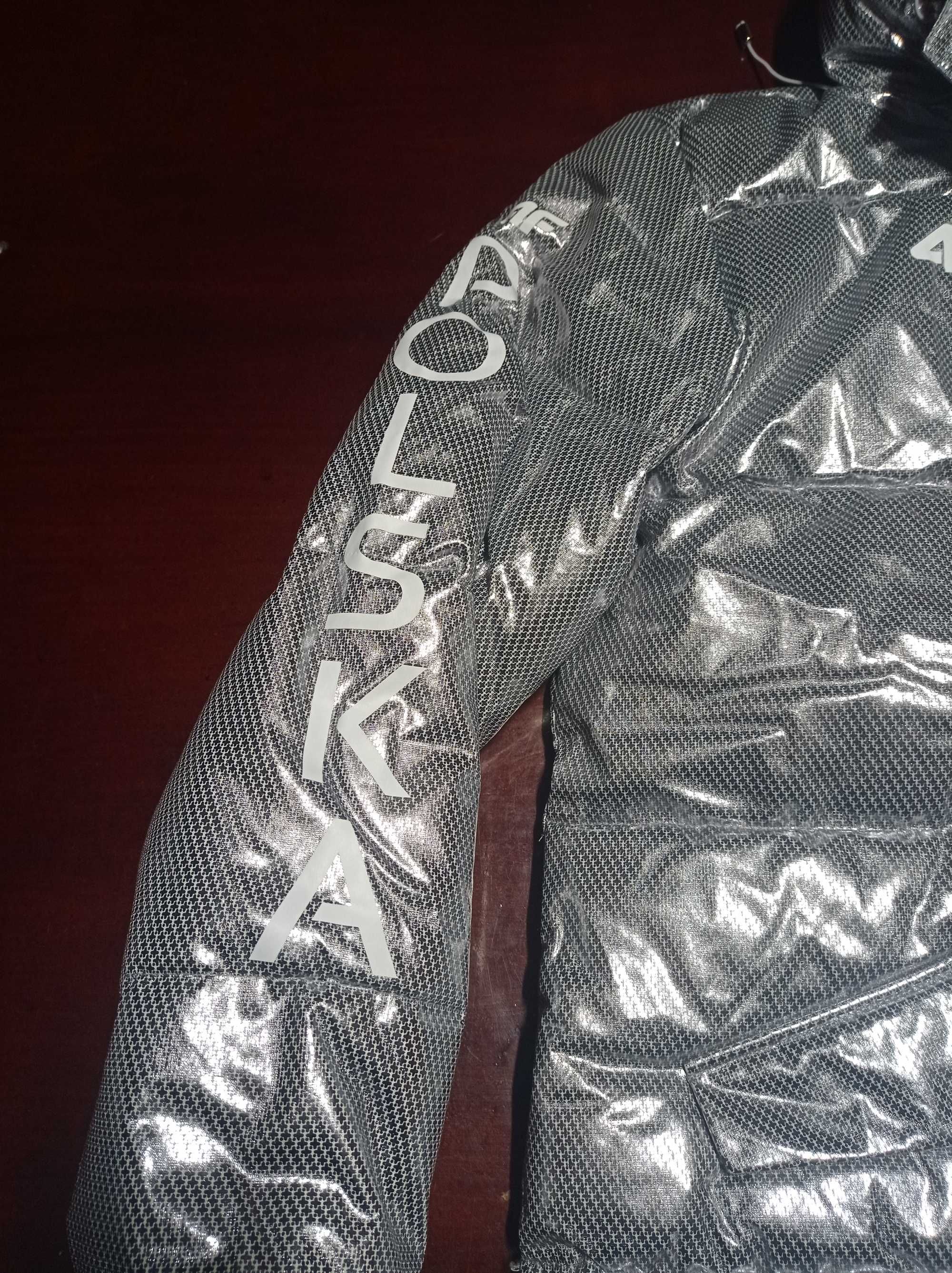 Nowa Kurtka puchowa 4F XL zimowa męska membrana 20000 płaszcz parka