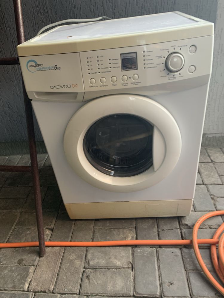 Продам стиральную машинку