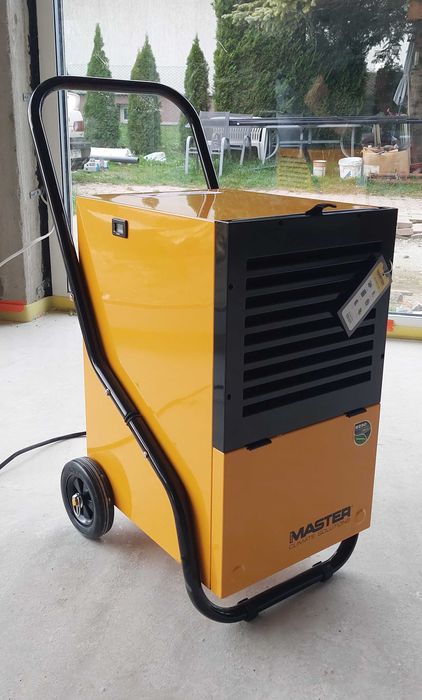 Osuszacz powietrza Master DH 752P pochłaniacz wilgoci wynajem