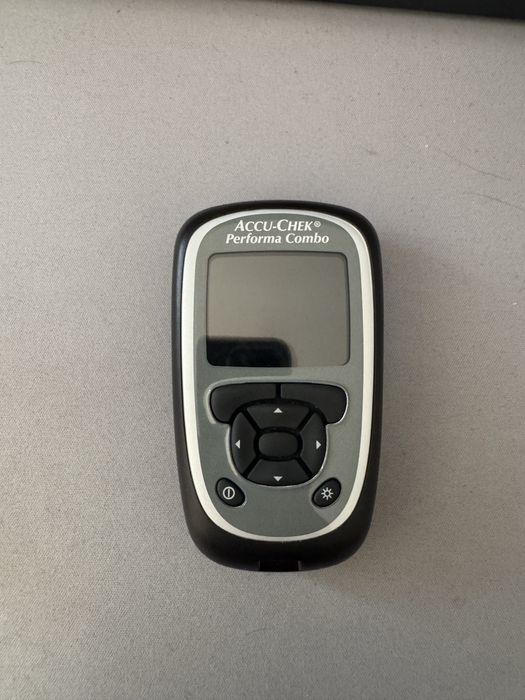 Pilot do pompy Accu Check Spirit Combo + Glukometr + Nowy