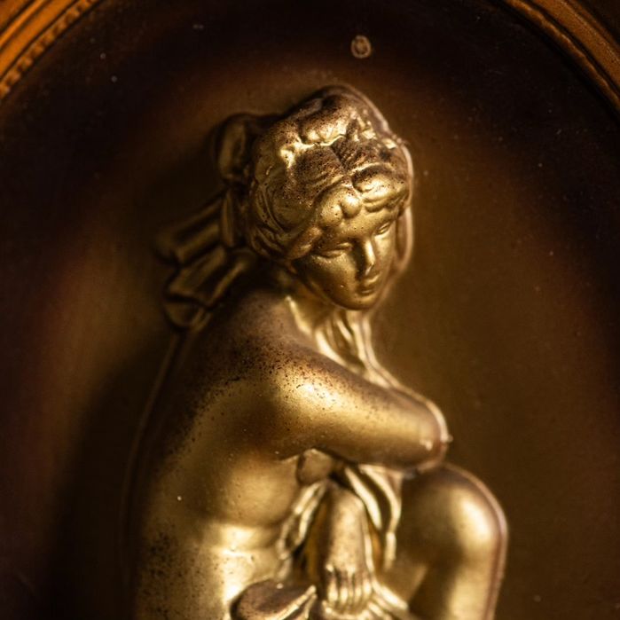 Gipsowa płaskorzeźba vintage