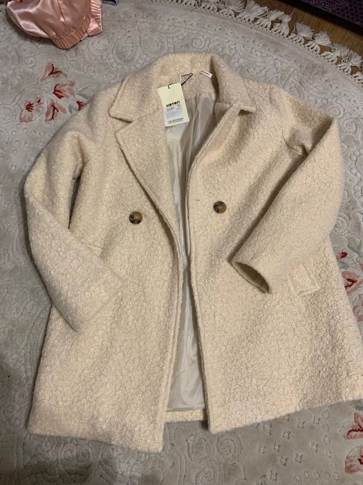 Пальто на дівчинку 10-11 років