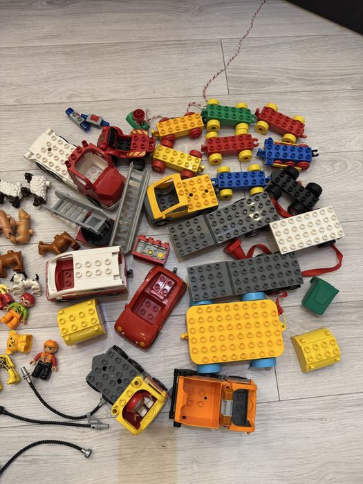 Lego duplo mega zestaw duzy ludziki pociag straz pozarna