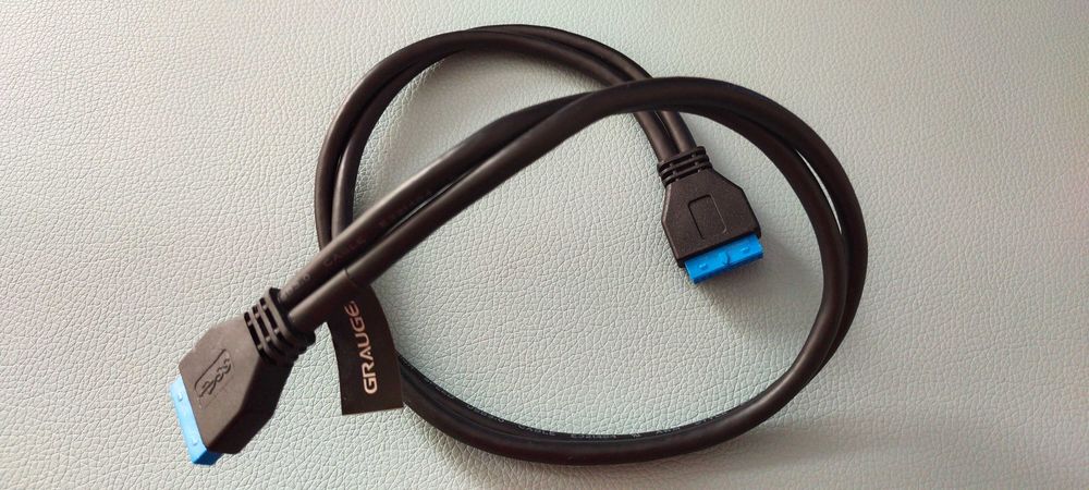 Czytnik kart SD + 2 × USB 3.0 + 2 × USB-C 5 + 10Gbps | Graugear PC