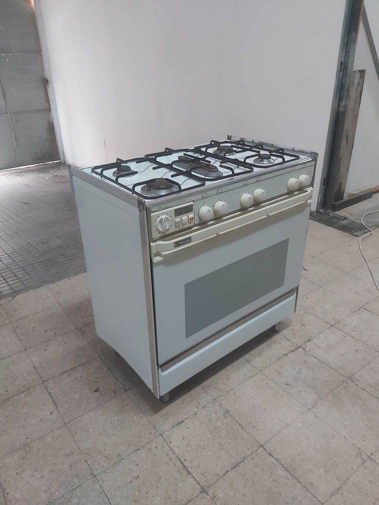 Fogão com forno a gas