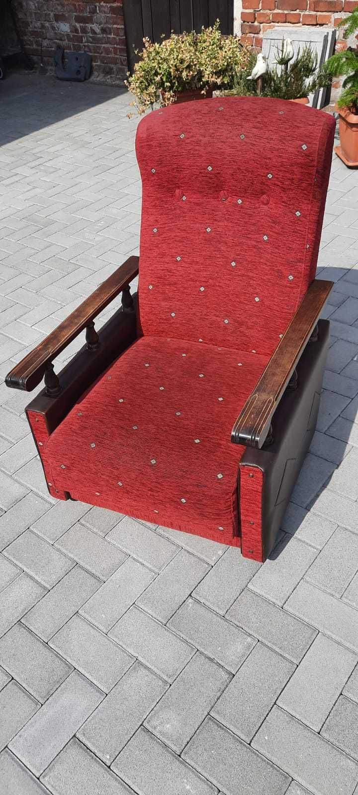 Fotel kółka PRL drewniany podłokietniki odnowiony