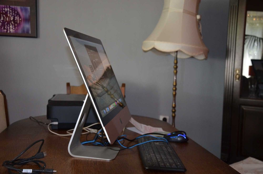 Apple Imac  21.5 cala koniec 2015, quad core2.8 Ghz Intel core I5