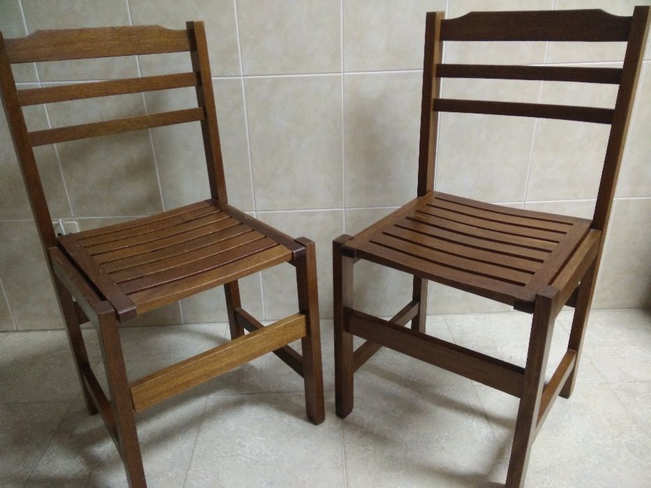 Cadeiras em carvalho (usadas)