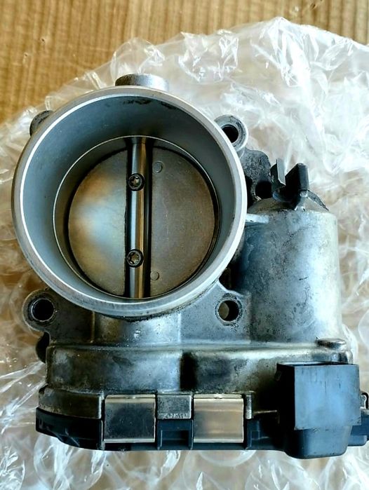 Срочно продам!!! Дроссельная заслонка на Мерседес 211 кузов в рабочем